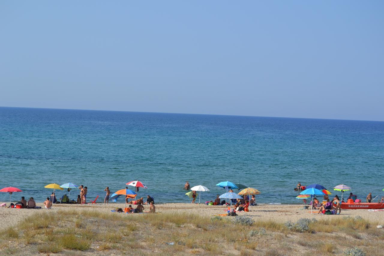 Miramare Struttura Sulla Spiaggia Platamona Exteriör bild