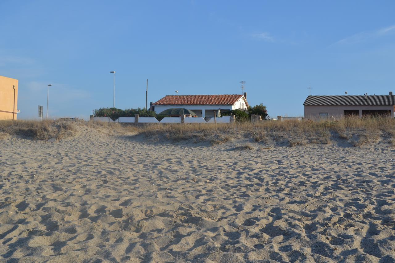 Miramare Struttura Sulla Spiaggia Platamona Exteriör bild