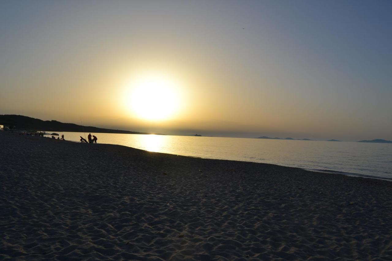 Miramare Struttura Sulla Spiaggia Platamona Exteriör bild